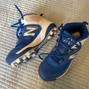 Baseball cleats